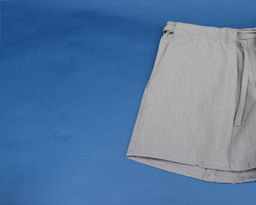easyshorts_gray_image.jpg